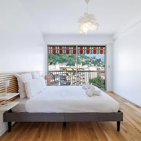 San Severina - Spacious In Center 멍똥